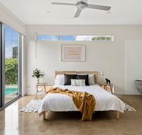 Sundays Beach House - Tourism Caloundra