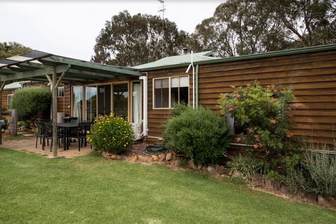Sunflowers Animal Farm & Farmstay - Tourism Caloundra 1
