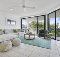 Sunny and spacious Sunshine Beach - Tourism Caloundra