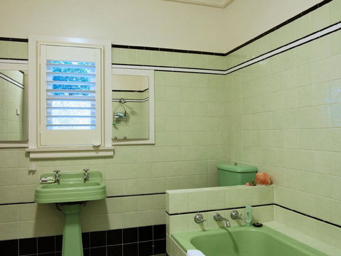 Sunrise House - Tourism Caloundra 1