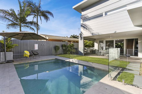 Sunrise SEA-esta - Tourism Caloundra 2