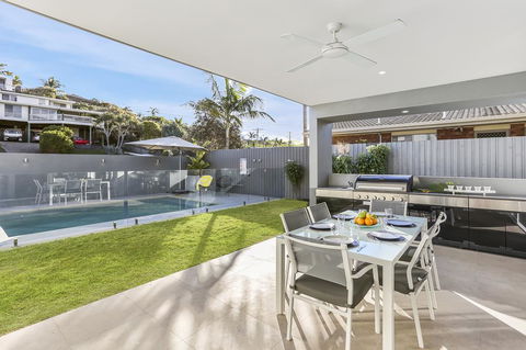 Sunrise SEA-esta - Tourism Caloundra 1