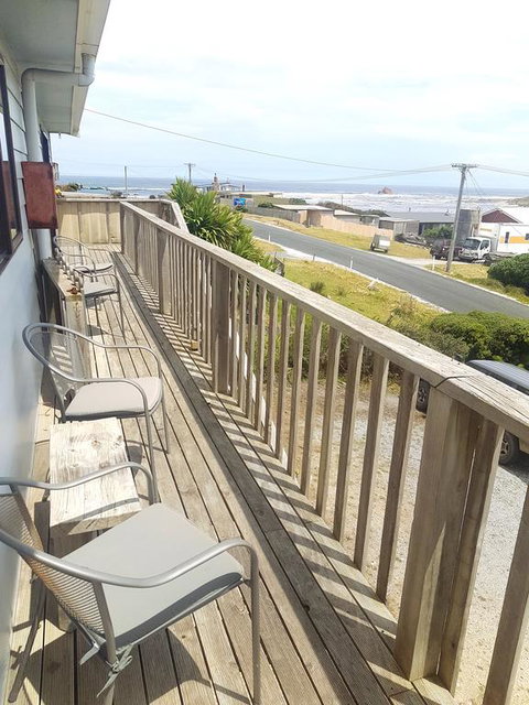 Sunset Holiday Villas - Tourism Caloundra 3