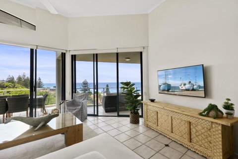 Sunshine Beach Penthouse With Beach Views - Unit 9/21 Park Crescent, Sunshine Beach - Tourism Caloundra 3