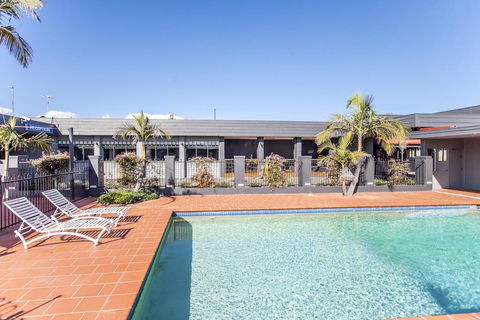 Sunshine Motor Inn - Tourism Caloundra 0