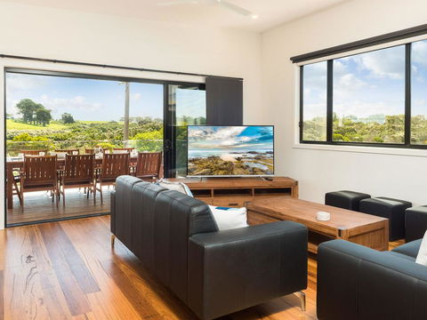 Surf Mist - Tourism Caloundra 2
