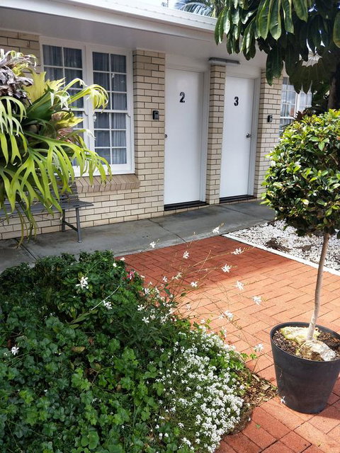 Surf Street Motel - Tourism Caloundra 3