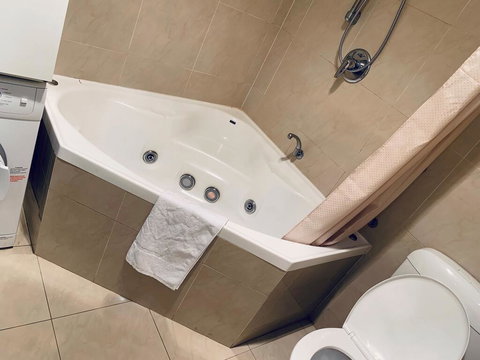 Swan Valley Oasis Resort - Tourism Caloundra 1