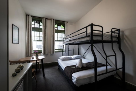 Sydney Central Inn - Tourism Caloundra 2