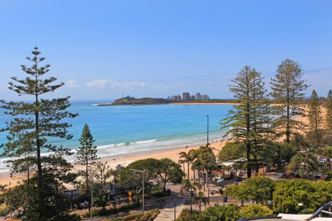 Syrenuse 22 - 3 BDRM Oceanview Apt On Esplanade - Tourism Caloundra 0