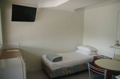 T's Resort & Motel - Tourism Caloundra 3