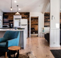 Table Hill Cottage - Tourism Caloundra