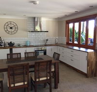 TAKURA HEIGHTS Modern Country Apartment with pool access - Tourism Caloundra