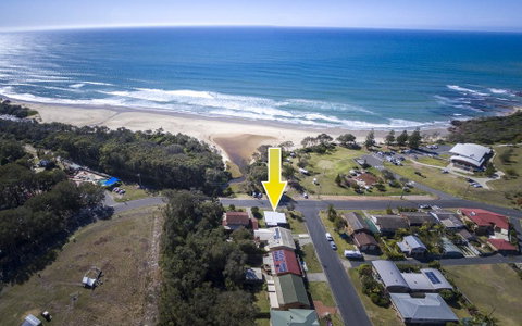 Tallowood Beachfront Cottage - Tourism Caloundra 1