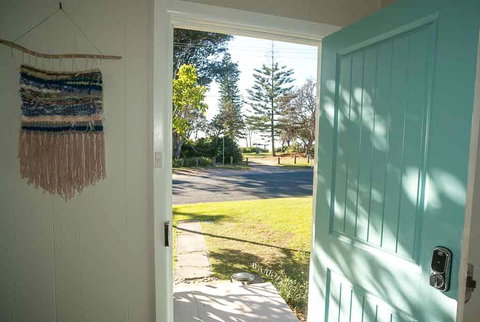 Tallowood Beachfront Cottage - Tourism Caloundra 2