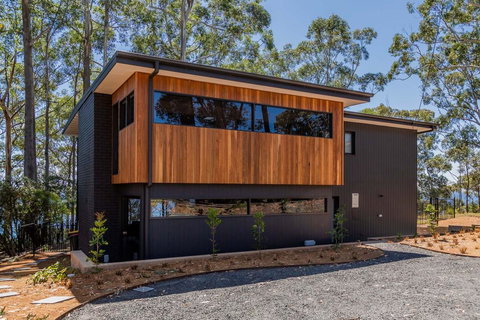 Tallwood 24, NARRWALLEE - Tourism Caloundra 0