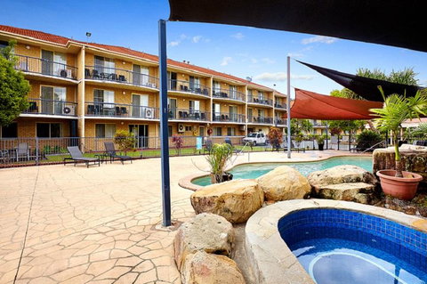 Tamarind Sands Resort - Tourism Caloundra 0