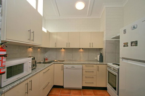 Tanderra 16/28 Park Road - Tourism Caloundra 2