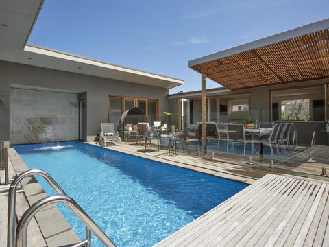 Tarakan Escape Sorrento - Tourism Caloundra 0