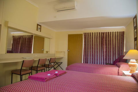 Tarra Motel - Tourism Caloundra 3