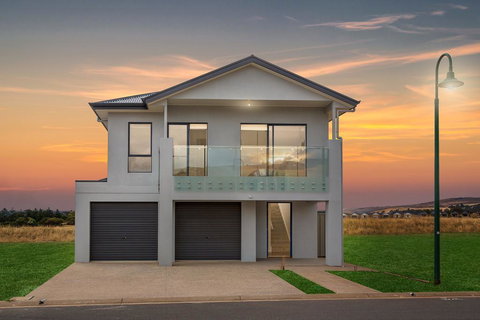 Tee Two On Troon - 21/30 Troon Drive - Tourism Caloundra 0