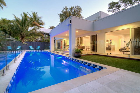 Tenterfield On Oak - Tourism Caloundra 1