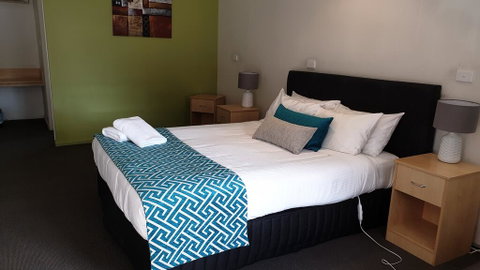 Tenterfield Tavern And Motor Inn - Tourism Caloundra 2