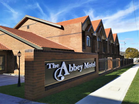 The Abbey Motel Goulburn - Tourism Caloundra 0