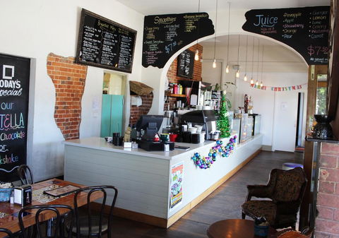 The Astor Hotel Motel - Tourism Caloundra 3
