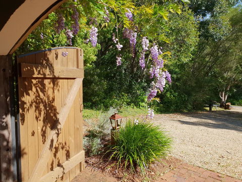 The Barn - Tourism Caloundra 3