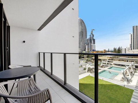 The Beach Broadbeach Private 2 Bedroom Apartment - Tourism Caloundra 3