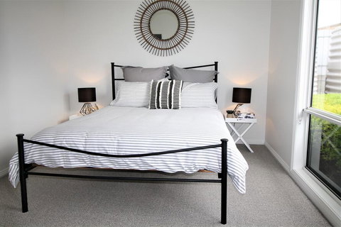 The Beach House - Point Turton - Tourism Caloundra 3