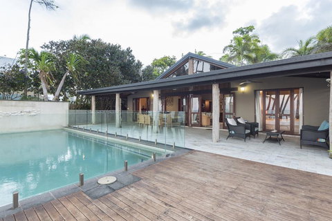 The Beach House On Newell - Tourism Caloundra 2