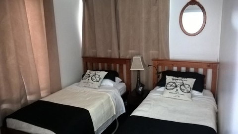 Stanley-upstairs - Tourism Caloundra 1