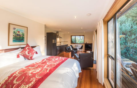 Parnella Kettering - Tourism Caloundra 3