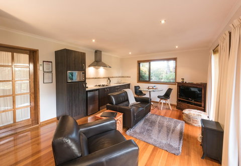 Parnella Kettering - Tourism Caloundra 2