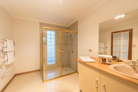 Parnella Kettering - Tourism Caloundra 8