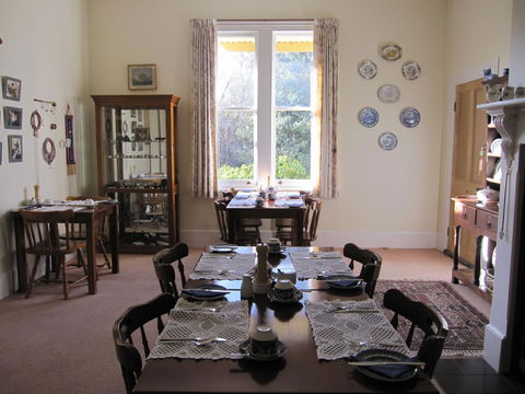 Cambridge House Bed & Breakfast - Tourism Caloundra 13