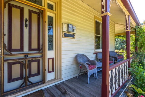 Cambridge House Bed & Breakfast - Tourism Caloundra 22