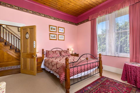 Cambridge House Bed & Breakfast - Tourism Caloundra 5