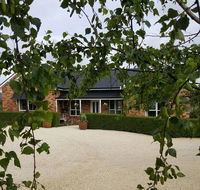 Hazelcreek Cottages - Tourism Caloundra