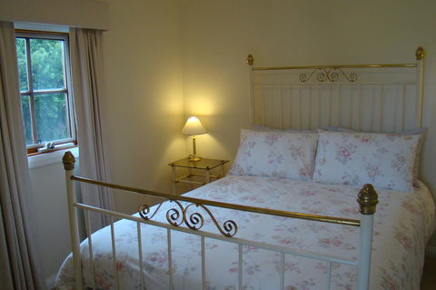 Buttons Cottage For Canyon & Rain Forest Walks With In House Dining - Tourism Caloundra 10