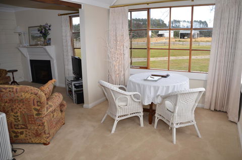 Buttons Cottage For Canyon & Rain Forest Walks With In House Dining - Tourism Caloundra 12