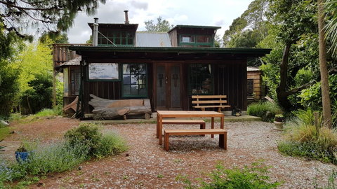 Whispering Hills Retreat - Tourism Caloundra 5