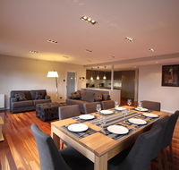 Sunny 3 Bedroom Apartment in Sandy Bay - Tourism Caloundra
