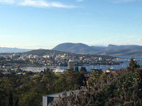 The View 2 Bed Unit With Stunning Hobart Outlook - Tourism Caloundra 0