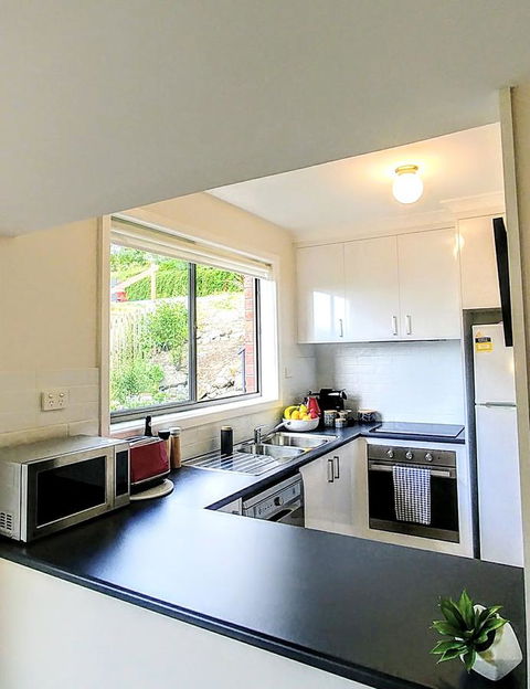 The View 2 Bed Unit With Stunning Hobart Outlook - Tourism Caloundra 10