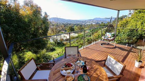 The View 2 Bed Unit With Stunning Hobart Outlook - Tourism Caloundra 3