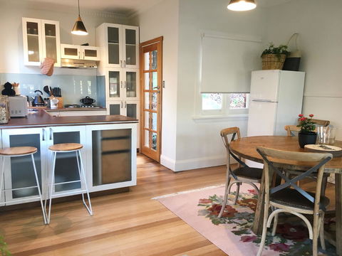 Highfield's Other House - Tourism Caloundra 7