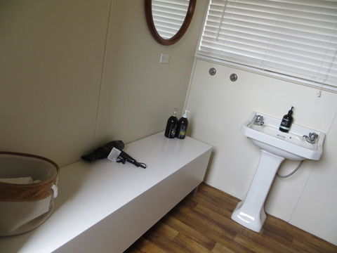 The Cabin 96 - Tourism Caloundra 16